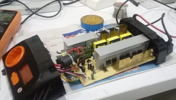 تعمیر برد اینورتر بلک اند دکر