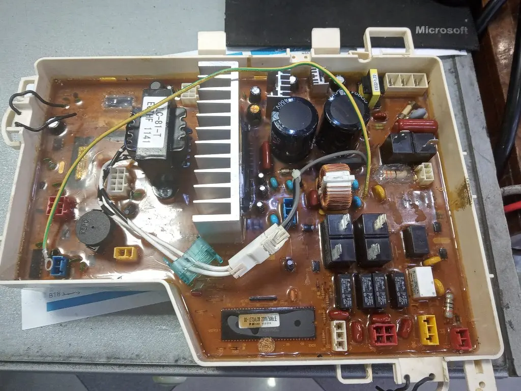 تعمیر برد ماشین لباسشویی پاکشوما